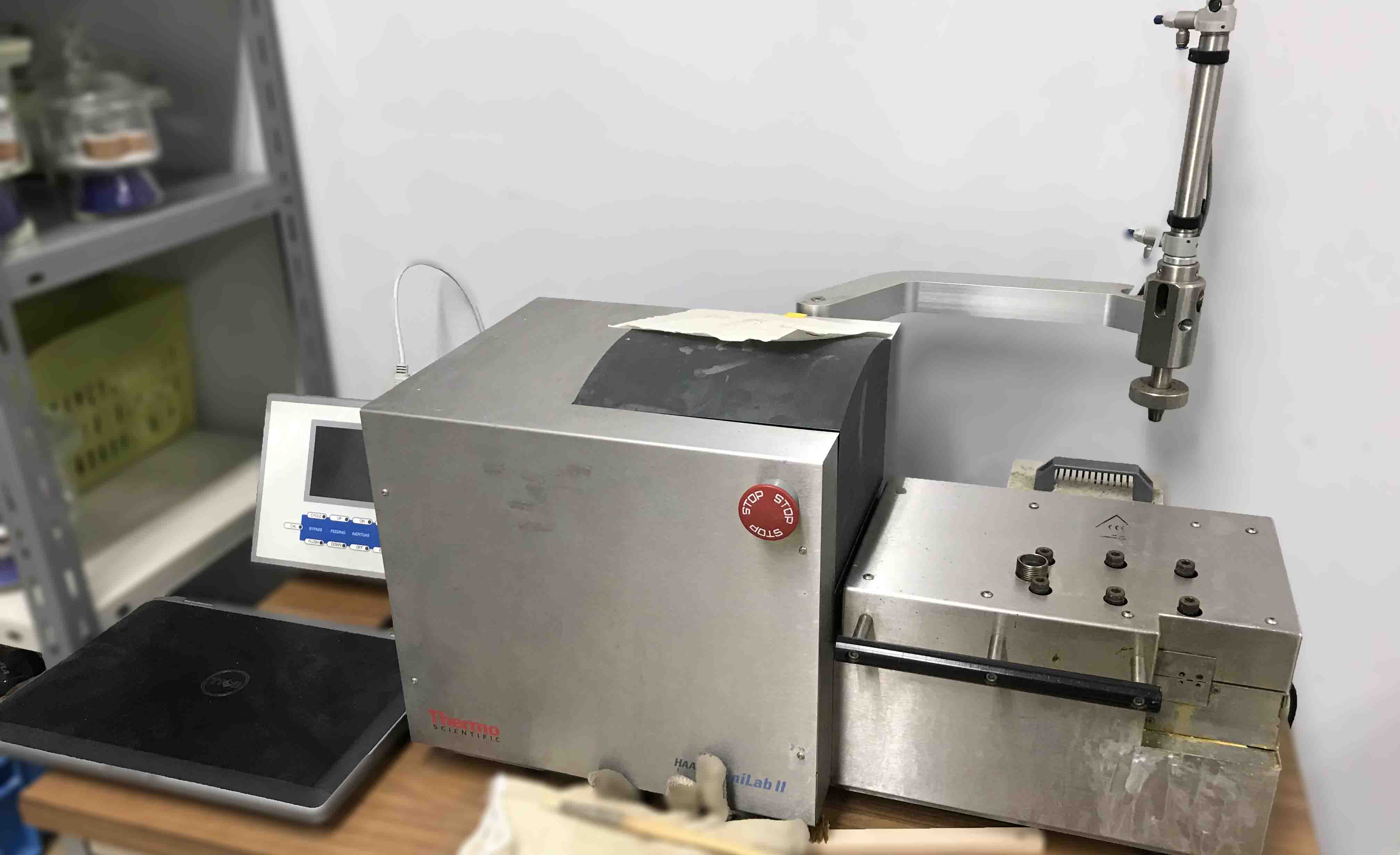 Hot Melt Extruder